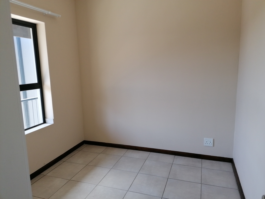 To Let 2 Bedroom Property for Rent in Buh Rein Estate Western Cape